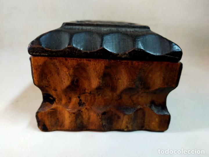 Antig&uuml;edades: CAJA DE MADERA TALLADA - Foto 4