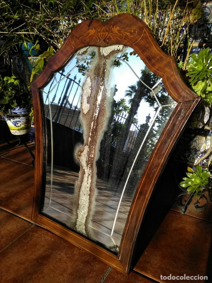 Antig&uuml;edades: Marco antiguo de madera con espejo - Foto 1