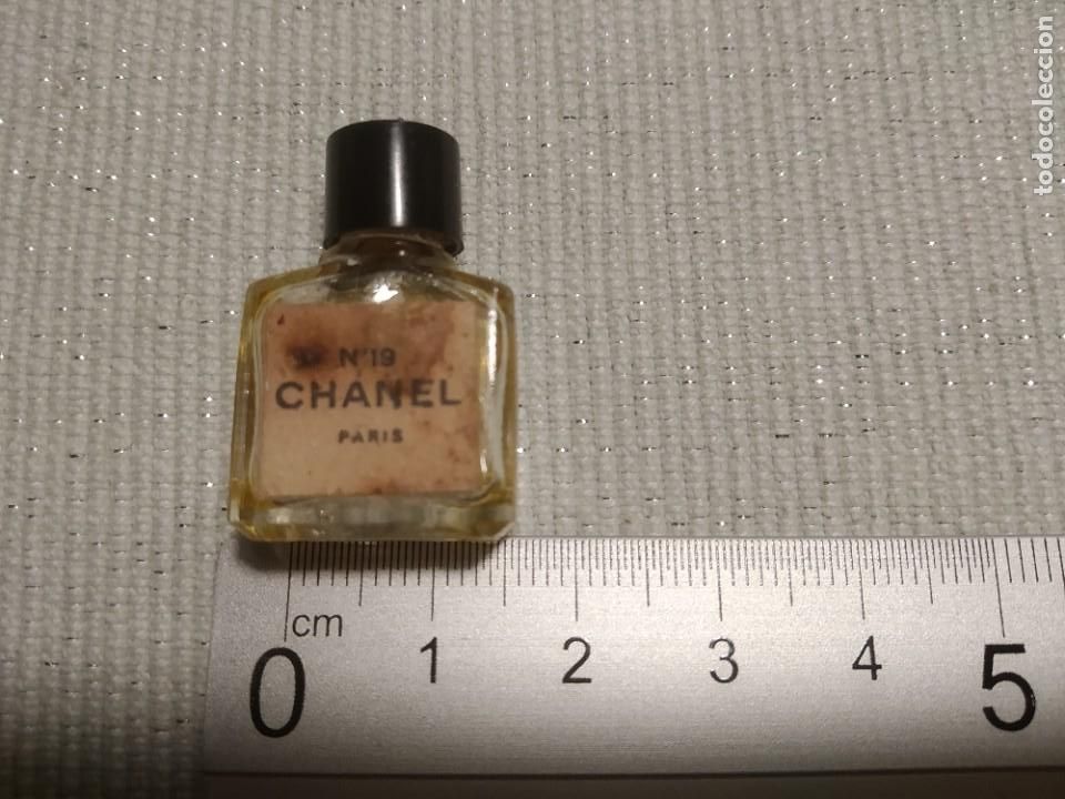 Antig&uuml;edades: Antigua Miniatura Chanel - Foto 1