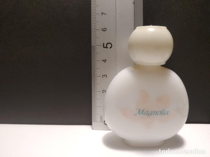 Antig&uuml;edades: Miniatura perfume - Foto 2
