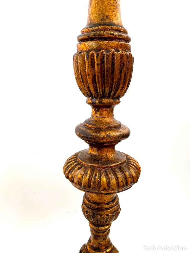 Antig&uuml;edades: CANDELABRO DE MADERA - S. XX - Foto 6