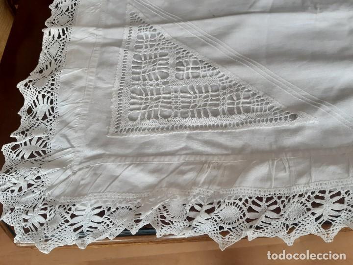 Antig&uuml;edades: CUADRANTE GRANDE DE ALMOHADA CON ENCAJE. - Foto 3