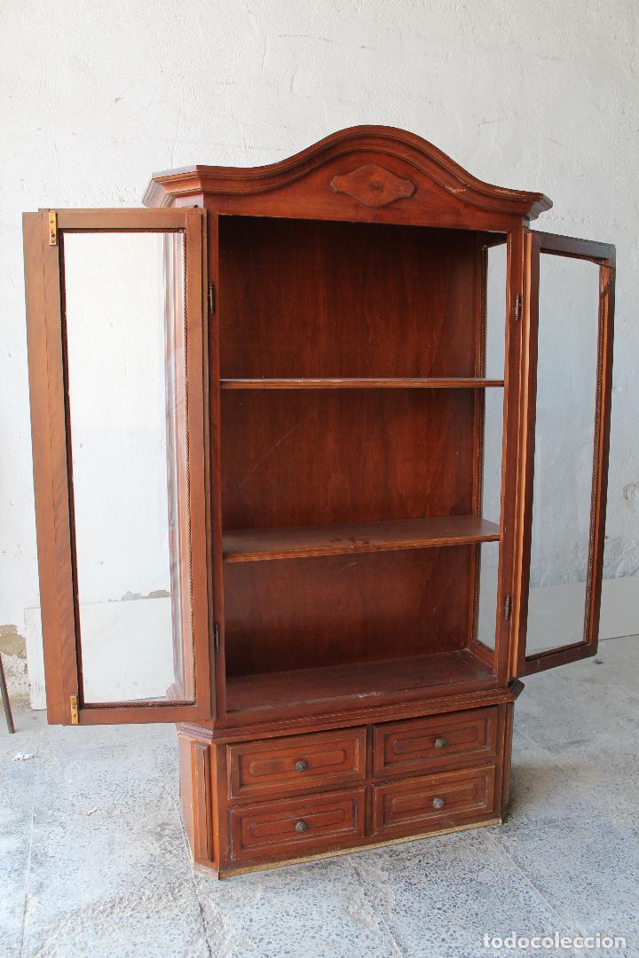 Antig&uuml;edades: armario vitrina en madera - Foto 5