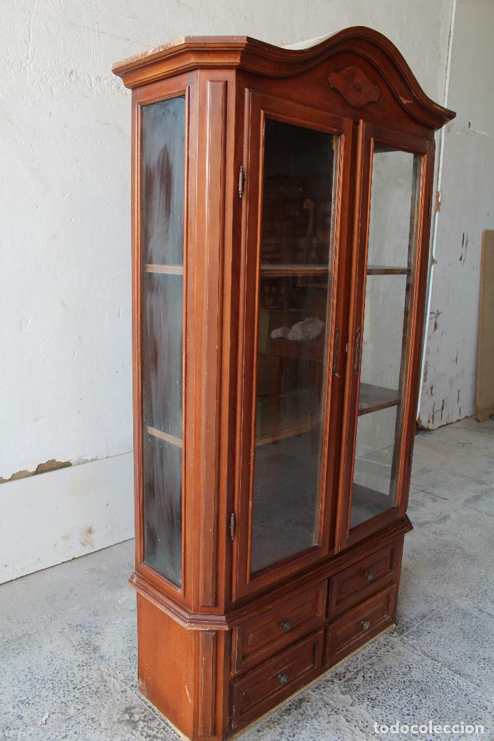 Antig&uuml;edades: armario vitrina en madera - Foto 6