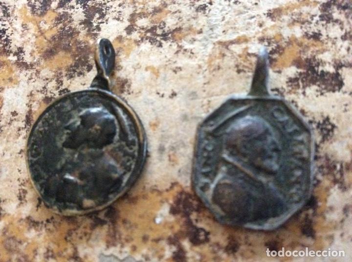 Antig&uuml;edades: Medallas en bronce  2cm antiguas. - Foto 1
