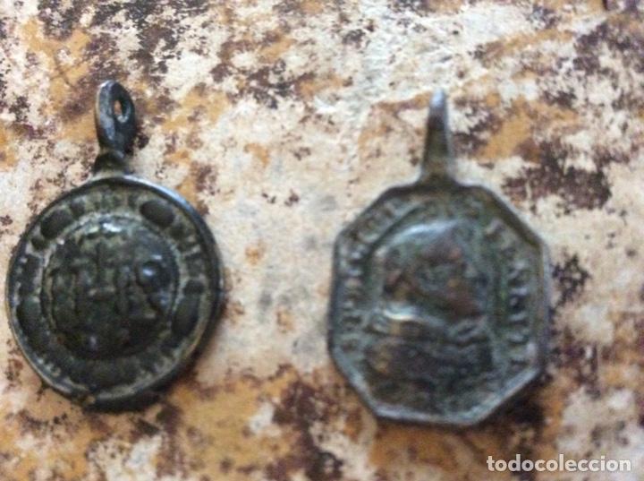 Antig&uuml;edades: Medallas en bronce  2cm antiguas. - Foto 2