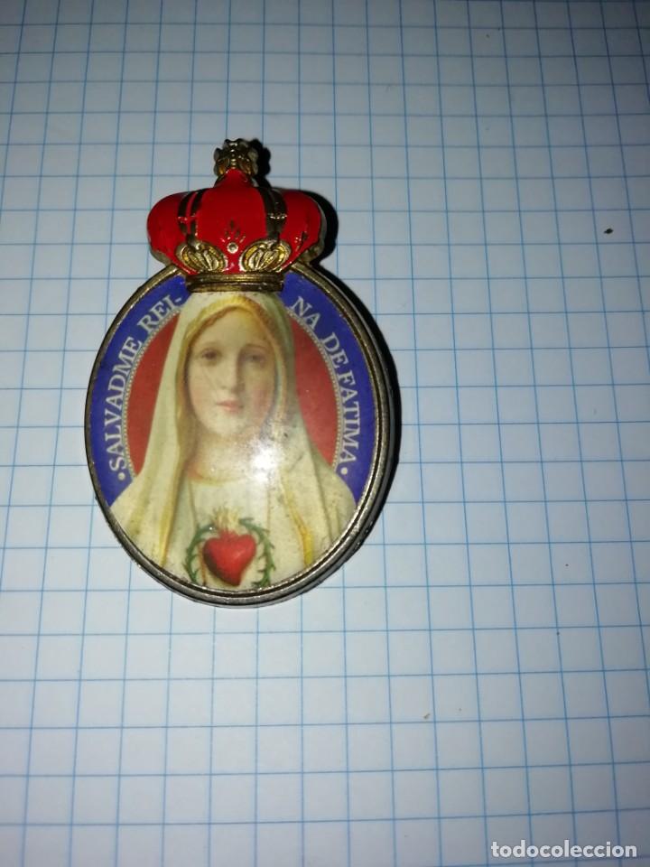 Antig&uuml;edades: Insignia grande esmaltada virgen de F&aacute;tima 4 cms - Foto 1