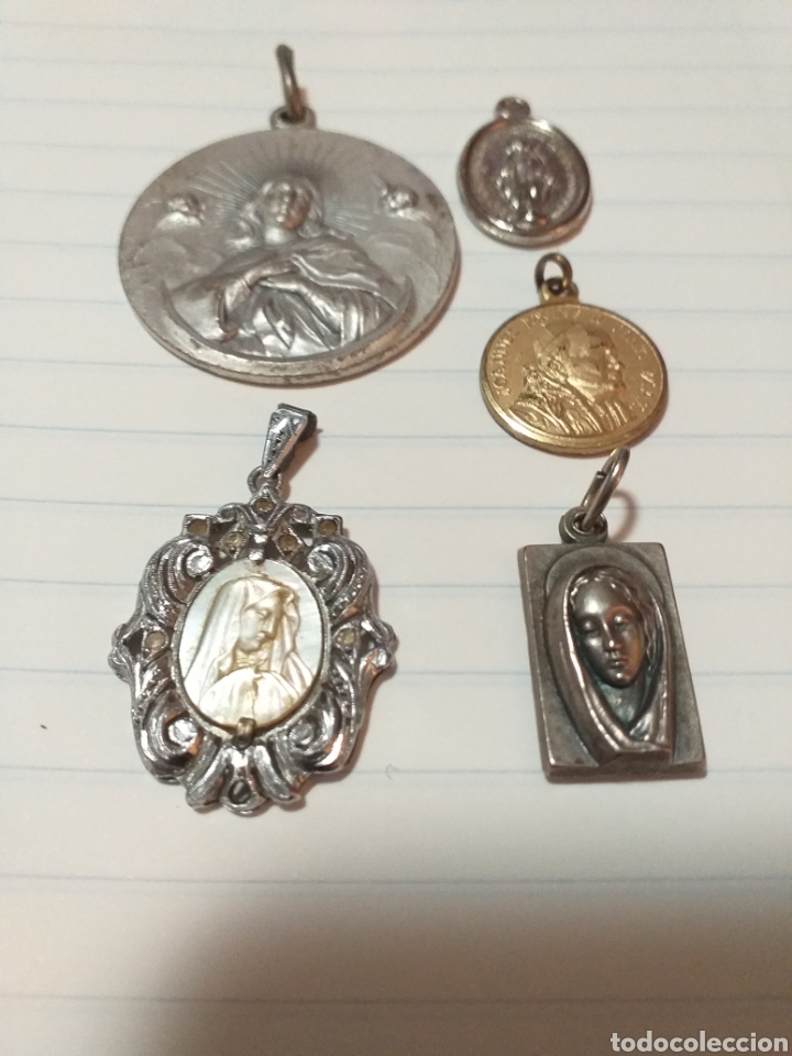 Antig&uuml;edades: Lote 5 medallas - Foto 1