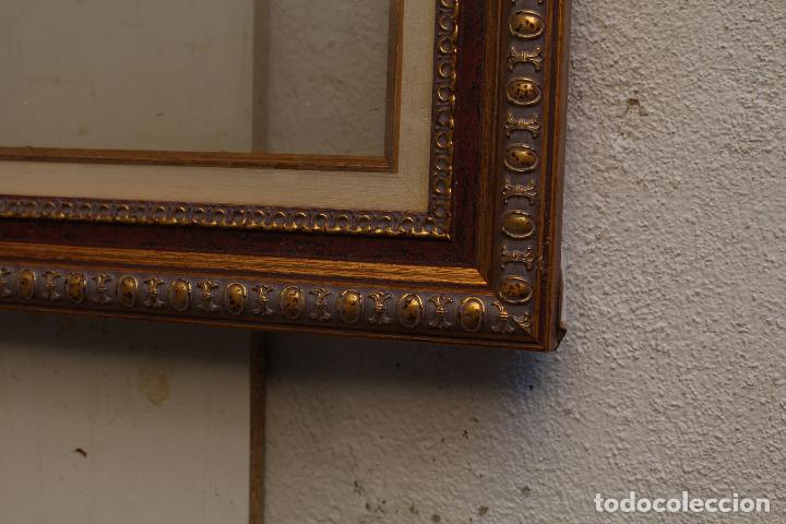 Antig&uuml;edades: marco de madera con cristal - Foto 3