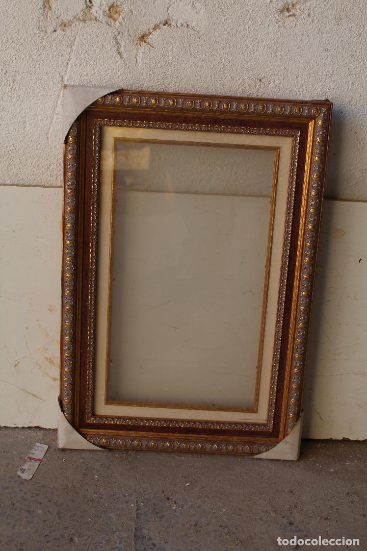 Antig&uuml;edades: marco de madera con cristal - Foto 1