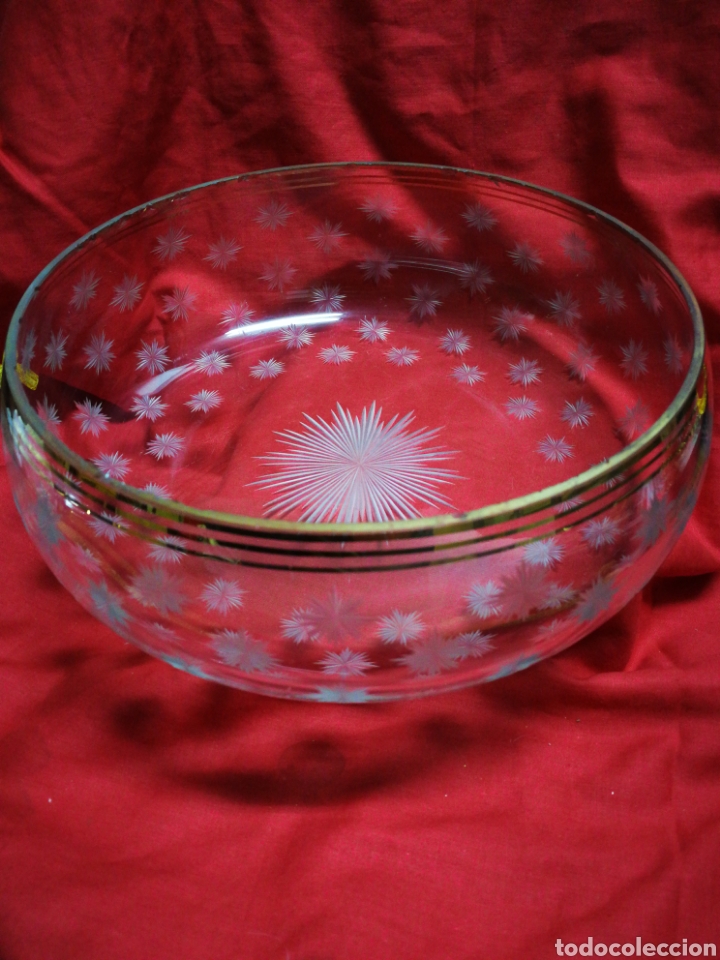 Antig&uuml;edades: ANTIGUO CENTRO DE FINO CRISTAL TALLADO CON RIBETE DE ORO, 22CM.