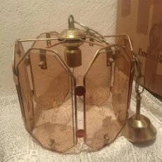 Antigüedades: PRECIOSA LAMPARA DE TECHO DE CRISTAL Y METAL DORADO. Lote 195188713