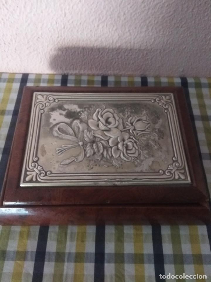 Antig&uuml;edades: Caja de plata - Foto 1