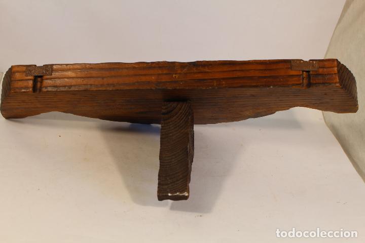 Antig&uuml;edades: repisa de madera castellana - Foto 4