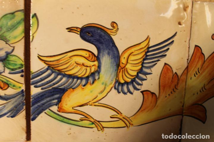 Antig&uuml;edades: Escalon de azulejos de manises - Foto 6