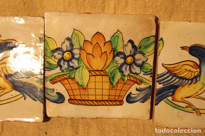 Antig&uuml;edades: Escalon de azulejos de manises - Foto 10