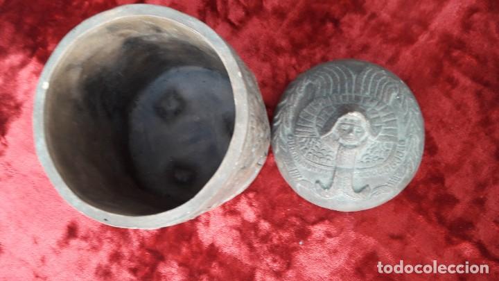 Antig&uuml;edades: Bote cer&aacute;mica decorado azteca - Foto 5