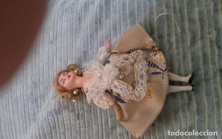 Antig&uuml;edades: Muneca valenciana - Foto 1