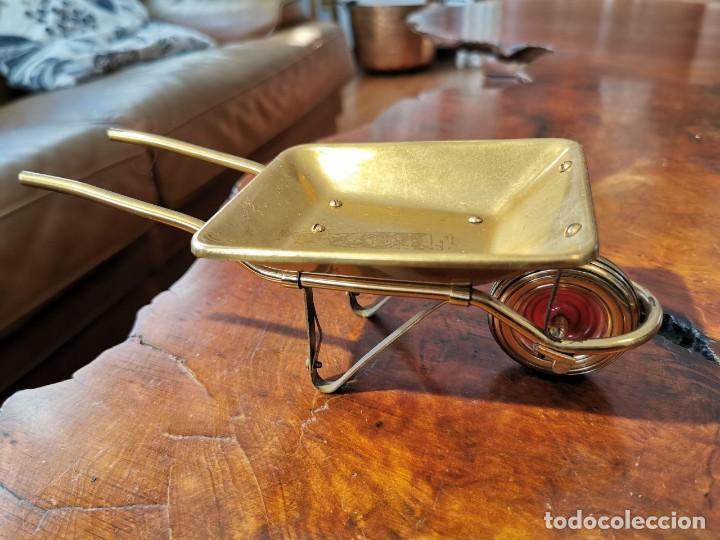 Antig&uuml;edades: ORIGINAL CARRO DE OBRAS EN BRONCE - Foto 2