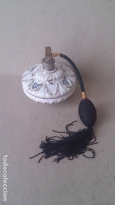 Antig&uuml;edades: Perfumador de cristal antiguo con borla - Foto 1