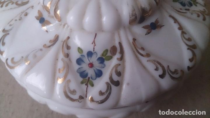 Antig&uuml;edades: Perfumador de cristal antiguo con borla - Foto 9