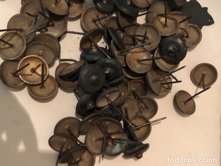 Antig&uuml;edades: Lote de clavos y 2 aldabas - Foto 4