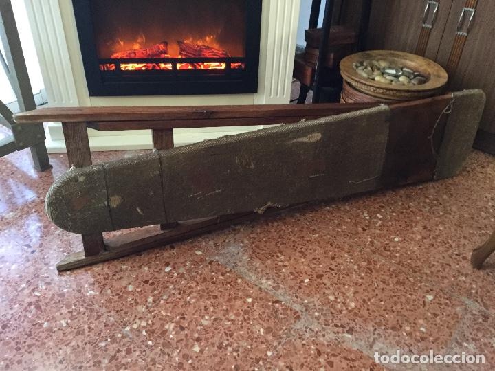 Antig&uuml;edades: ANTIGUA TABLA DE PLANCHAR DE MADERA - Foto 17