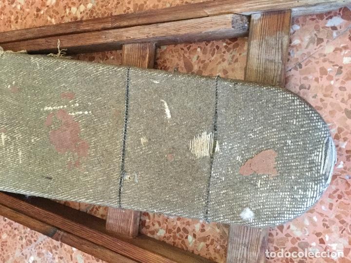 Antig&uuml;edades: ANTIGUA TABLA DE PLANCHAR DE MADERA - Foto 19