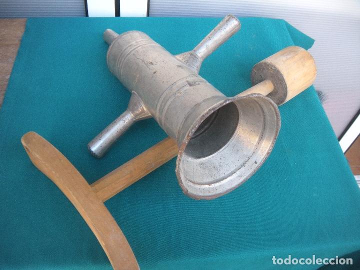 Antig&uuml;edades: CARNICER&Iacute;A. EMBUTIDORA. CHURRERA. - Foto 1