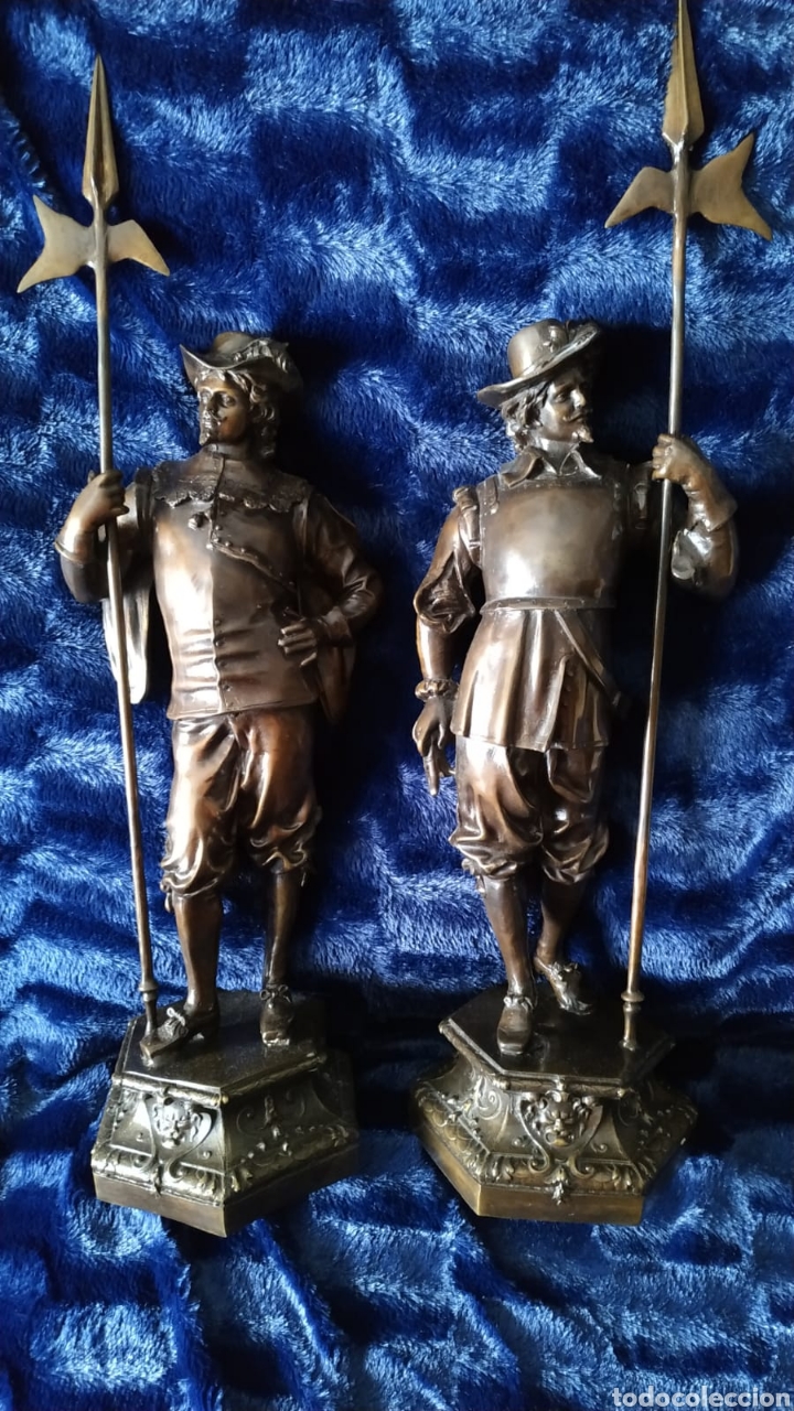 Antig&uuml;edades: lanceros de bronce grandes - Foto 1