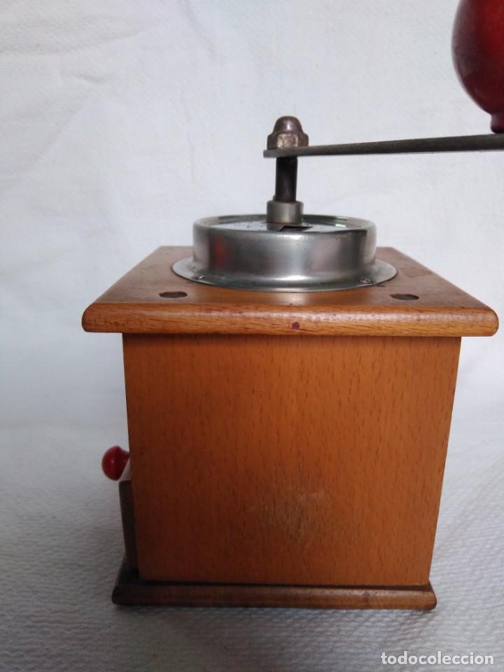 Antig&uuml;edades: Molinillo de caf&eacute; de madera - Foto 3
