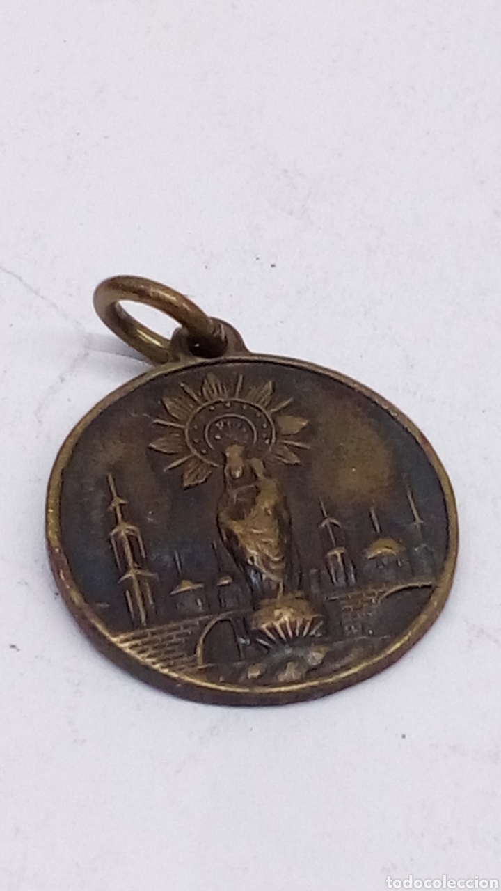 Antig&uuml;edades: Medalla reliosa - Foto 1