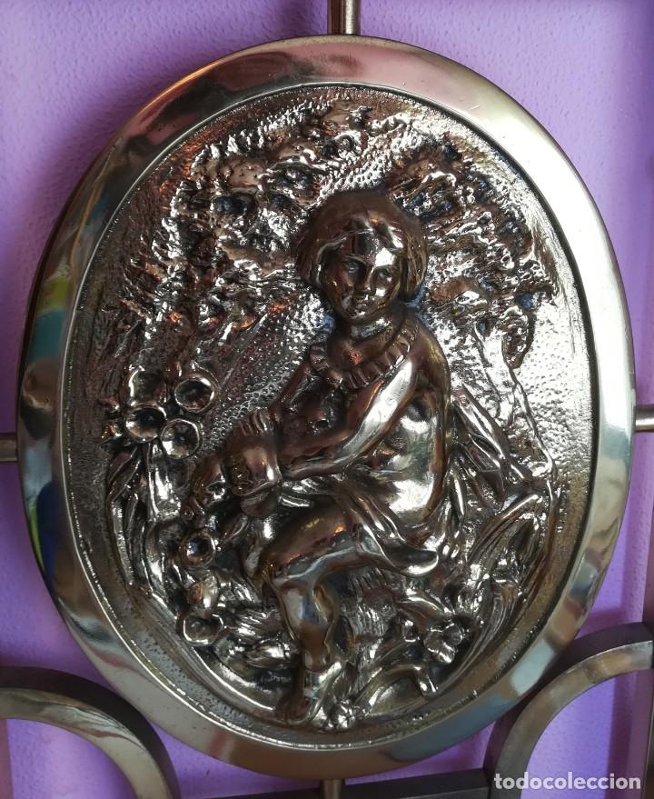 Antig&uuml;edades: Flor&oacute;n en bronce lacado - Foto 5