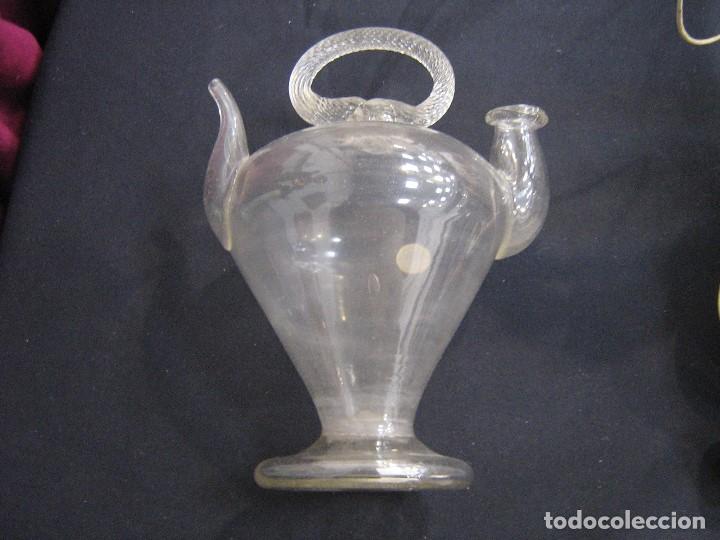 Antig&uuml;edades: CANTARO DE VIDRIO GALLONADO - Foto 4
