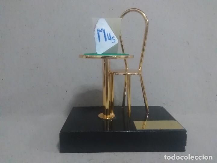 Oggetti Antichi: Trofeo de mus metal y m&aacute;rmol