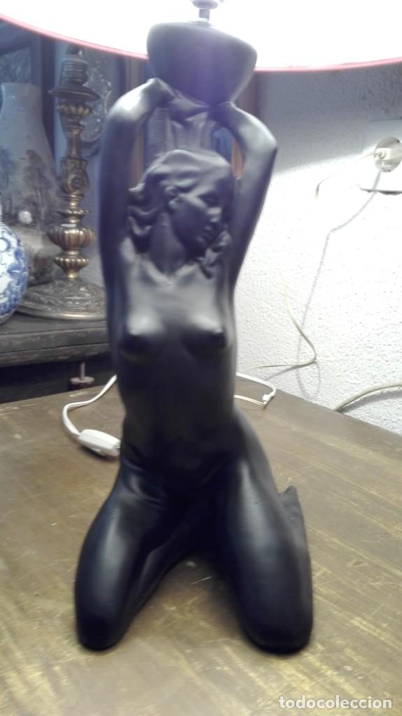 Antig&uuml;edades: L&aacute;mpara con mujer desnuda - Foto 2