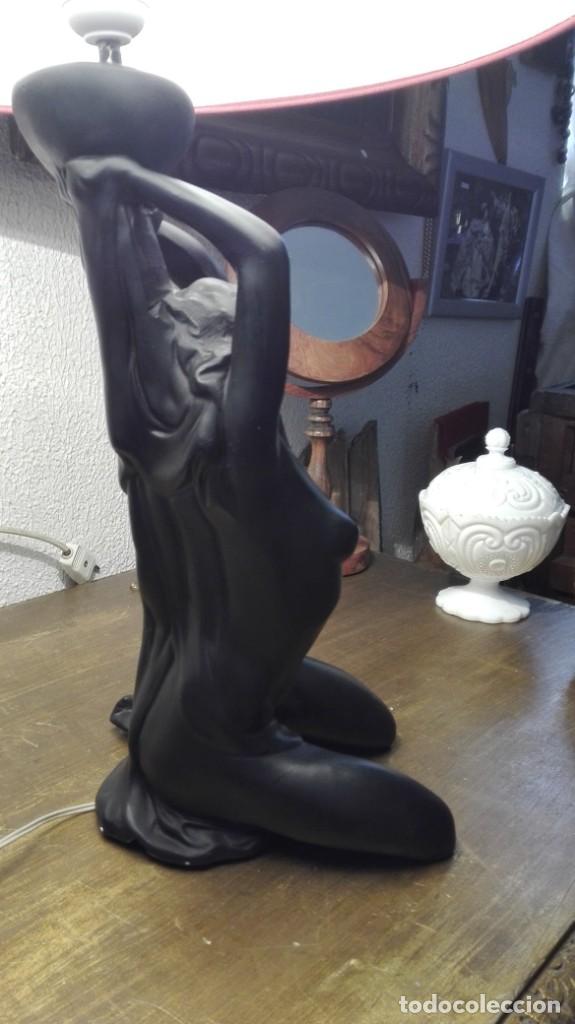 Antig&uuml;edades: L&aacute;mpara con mujer desnuda - Foto 3