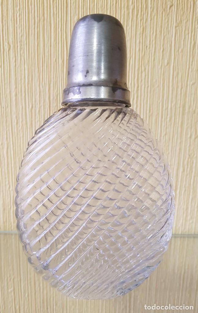 Antig&uuml;edades: Petaca cristal tallado - Foto 1