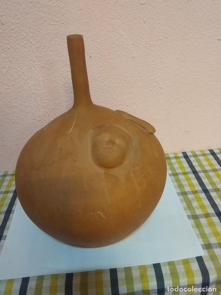 Antig&uuml;edades: Botijo antiguo firmado castello - Foto 1