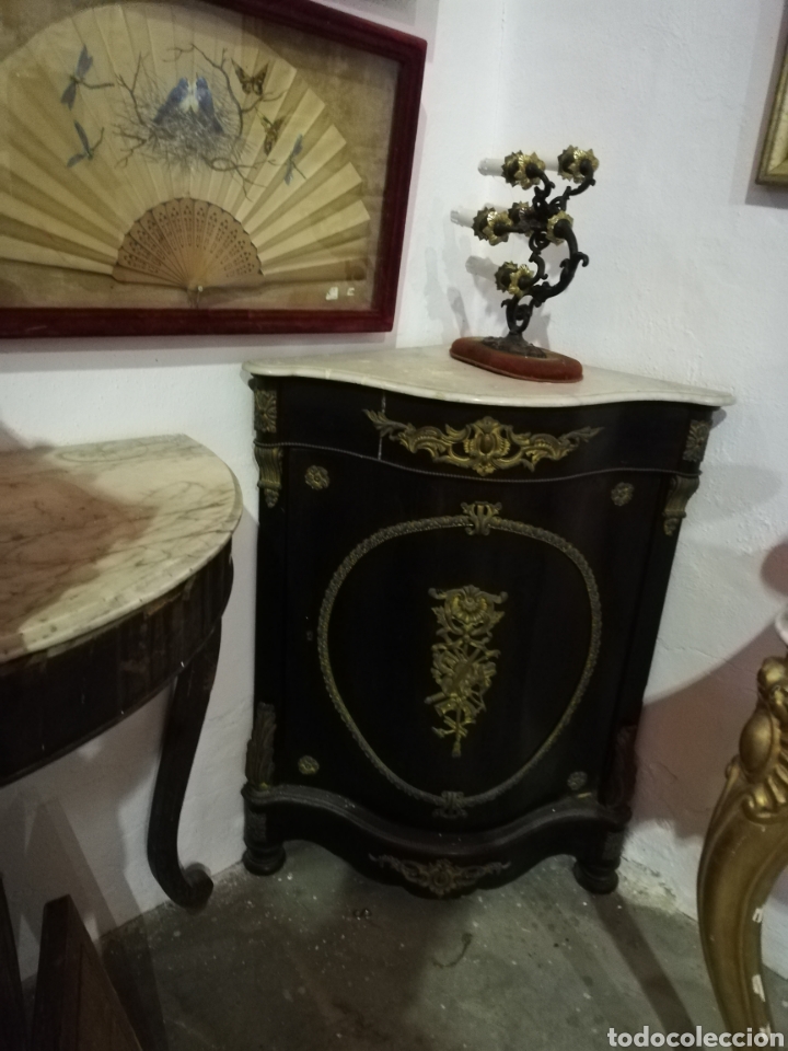 Antig&uuml;edades: Pareja de rinconera - Foto 1