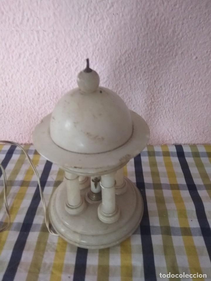 Antig&uuml;edades: Capilla de m&aacute;rmol - Foto 2