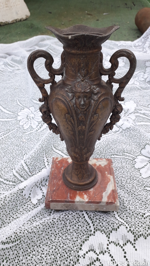 Antig&uuml;edades: Antiguo jarron con querubin s XIX - Foto 10