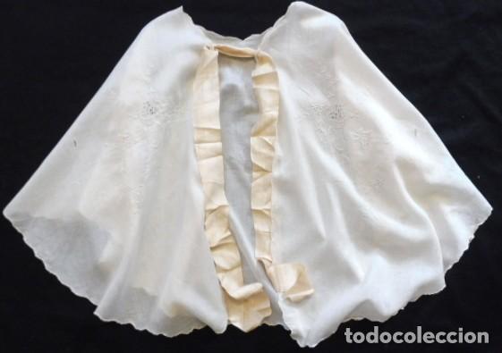 Antig&uuml;edades: ANTIGUA CAPA DE ALGOD&Oacute;N Y SEDA BORDADA PPIO. S. XX - Foto 9