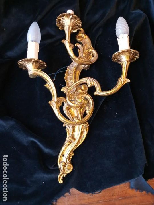 Antig&uuml;edades: Aplique estilo Luis XV De bronce dorado - Foto 1