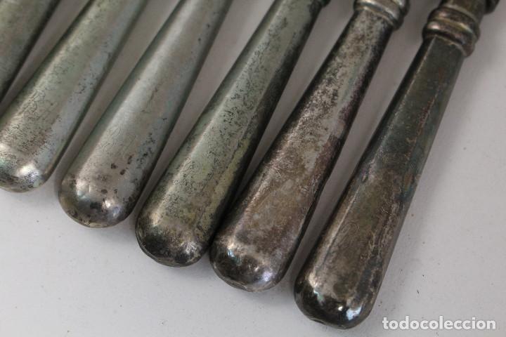 Antig&uuml;edades: juego de 6 cuchillos dalia con mango de plata - Foto 3