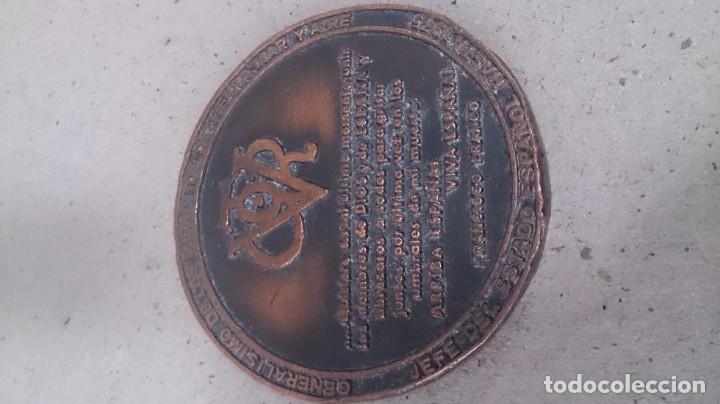 Antig&uuml;edades: Medalla del GENERALISIMO FRANCO DE BRONCE - Foto 5