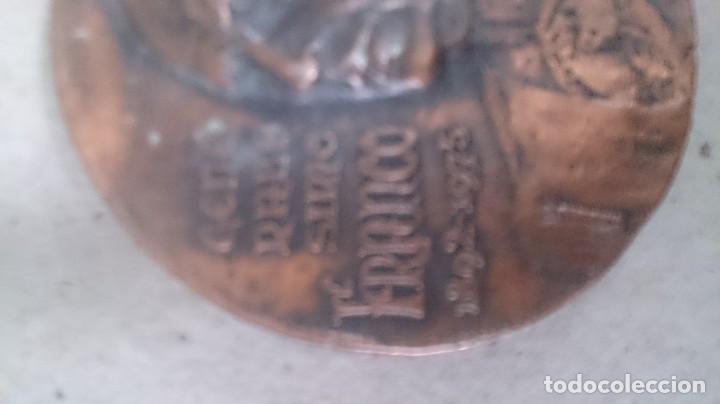 Antig&uuml;edades: Medalla del GENERALISIMO FRANCO DE BRONCE - Foto 7