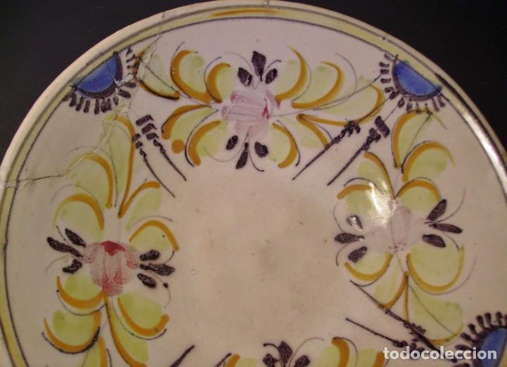 Antig&uuml;edades: ROTUNDO PLATO &ndash; CUENCO DE TALAVERA XIX - Foto 4
