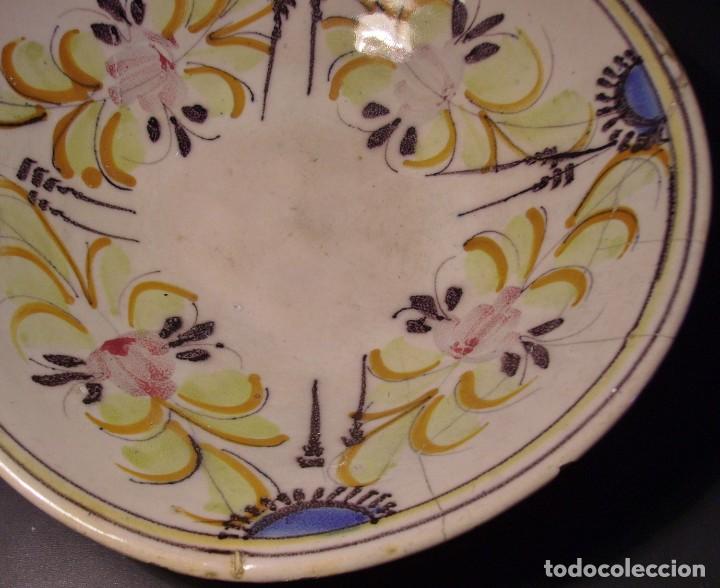 Antig&uuml;edades: ROTUNDO PLATO &ndash; CUENCO DE TALAVERA XIX - Foto 6