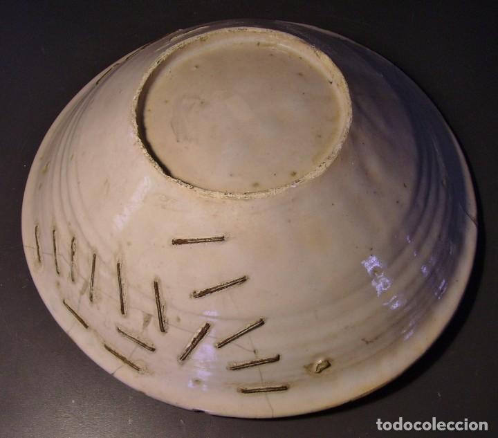 Antig&uuml;edades: ROTUNDO PLATO &ndash; CUENCO DE TALAVERA XIX - Foto 10